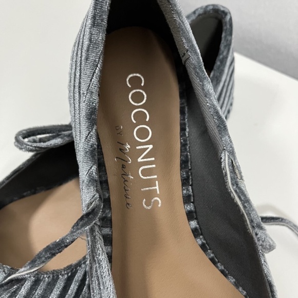 Coconuts by Matisse Gerry Ballet Flats Textured Velvet Stone Women's Size 8 - Picture 7 of 8